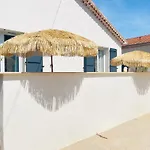 Beau 2 Pièces Emplacement N 1 Proche De La Fréjus