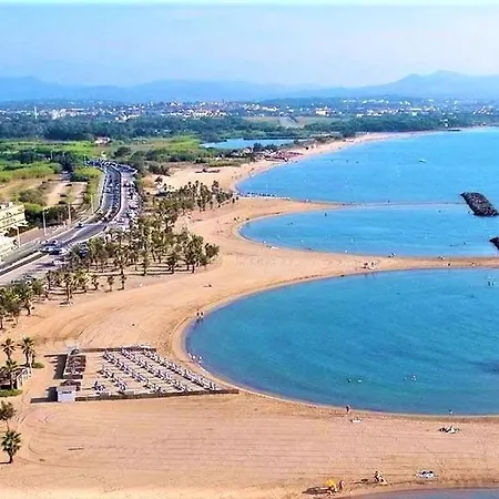 Beau 2 Pieces Emplacement N 1 Proche De La Daire Fréjus
